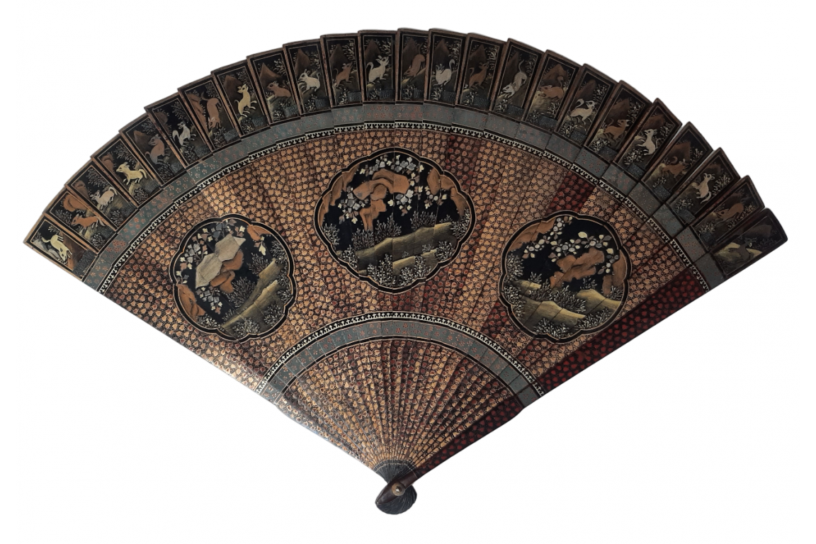 Chinese animals and nature, fan circa 1810-1820