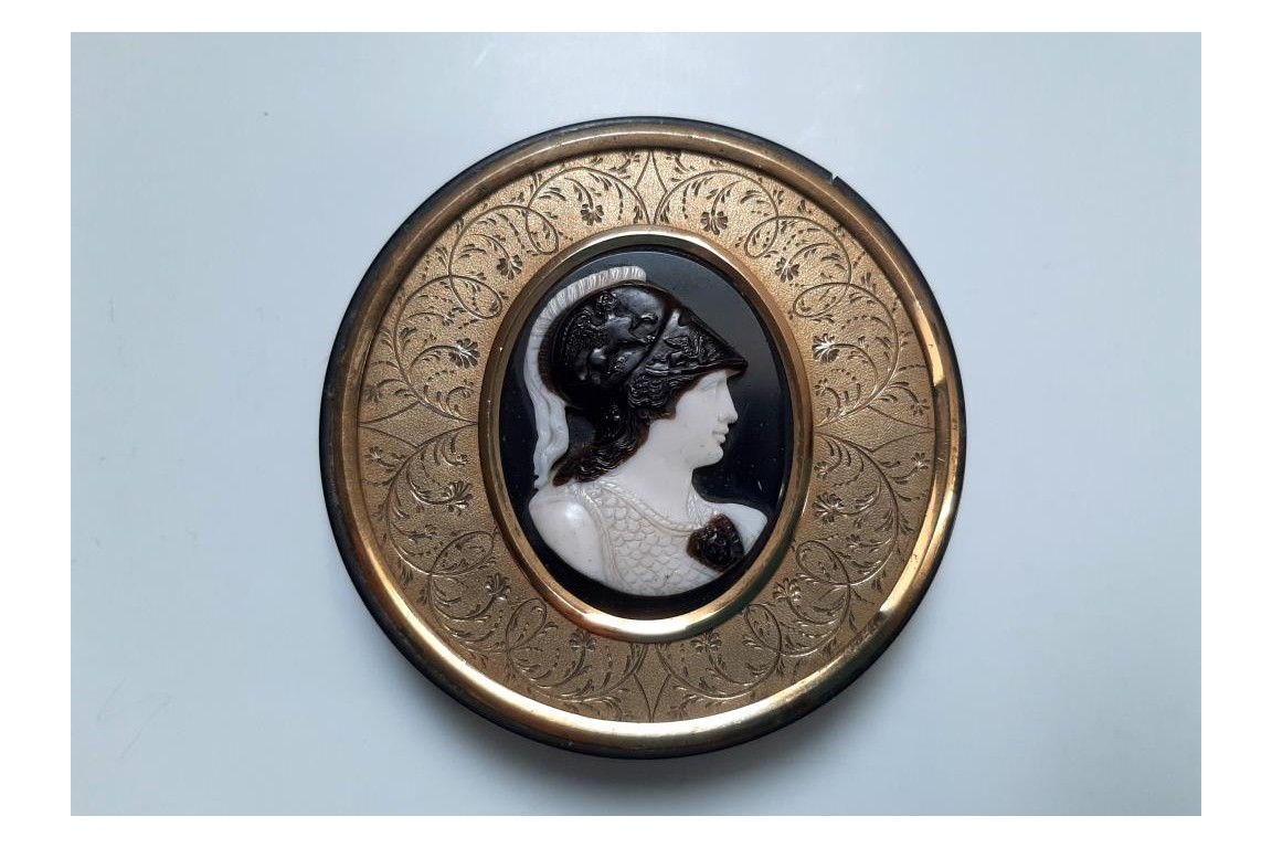 Minerva as a warrior. Grand Tour snuffbox, Italy, circa 1800-1820