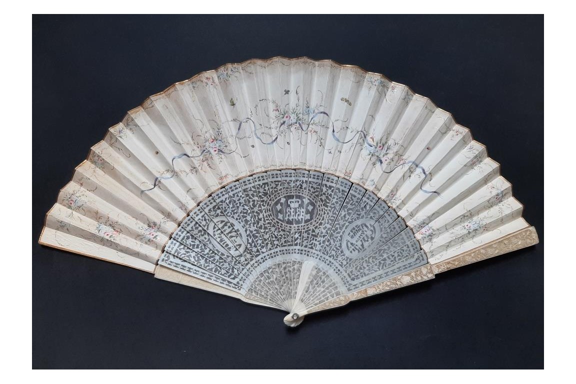 Venus of the Waters, fan by Dubois Davesnes circa 1850-60