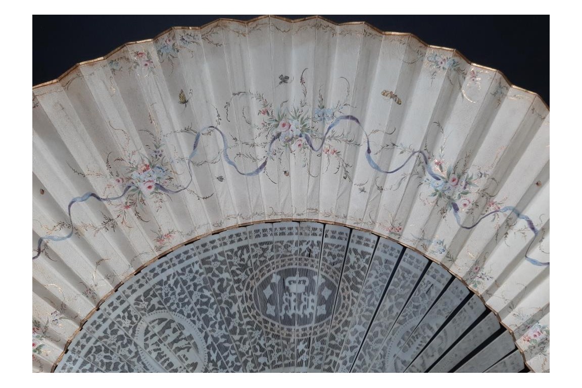 Venus of the Waters, fan by Dubois Davesnes circa 1850-60