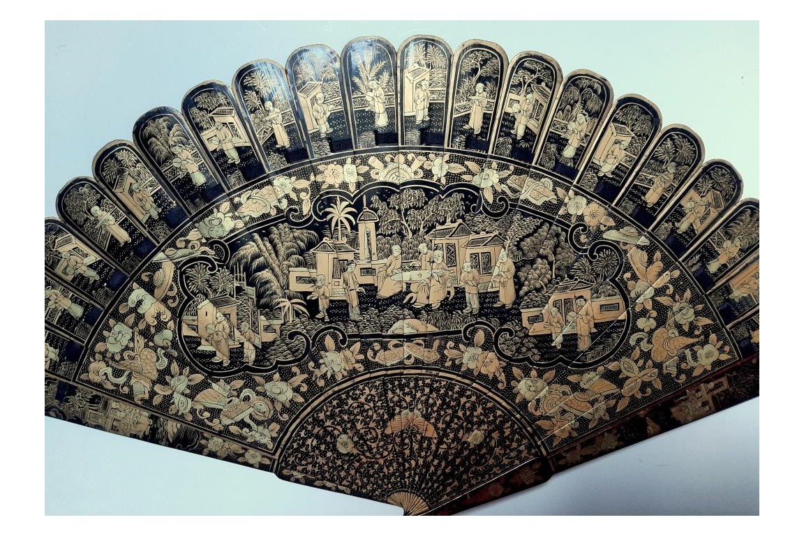 Black and gold China, 19th century fan