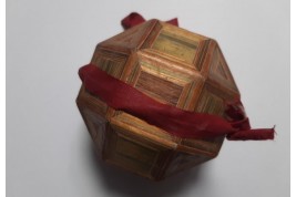 Geometry of straw : the rhombicuboctahedron. 19th century