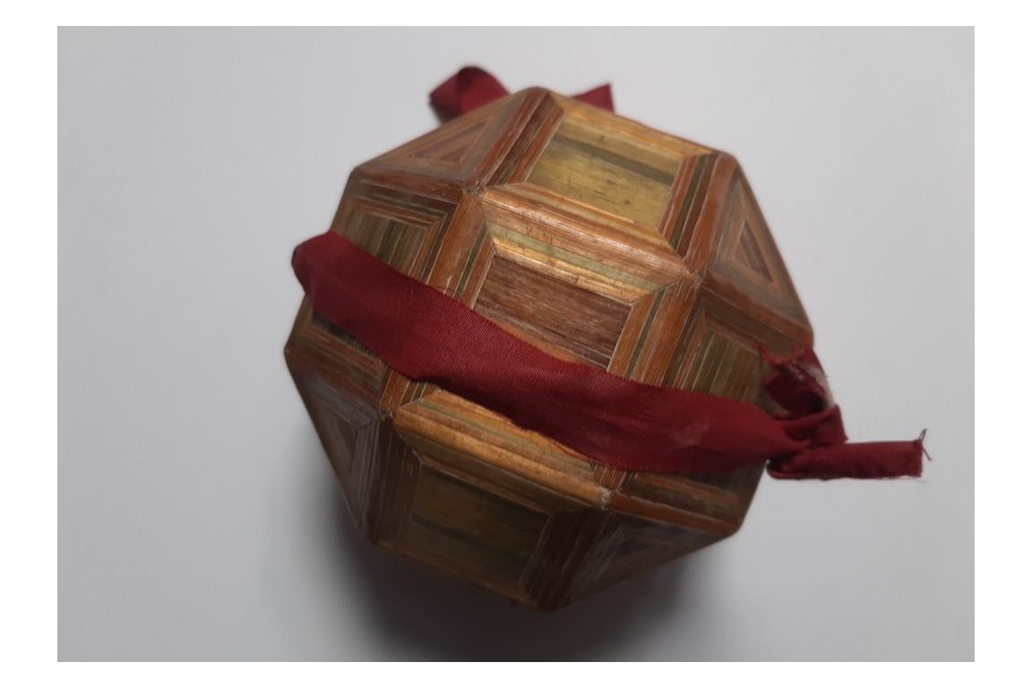 Geometry of straw : the rhombicuboctahedron. 19th century