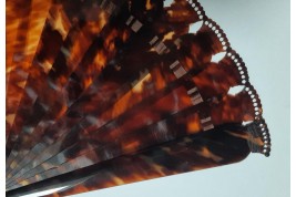 Tortoiseshell Countess. Fan circa 1880-1900