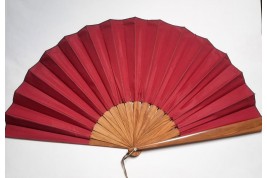 Red mosquito. Fashion fan, late 19th century