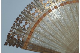 Horn. Fan circa 1835-40