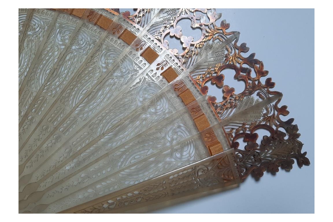 Horn. Fan circa 1835-40