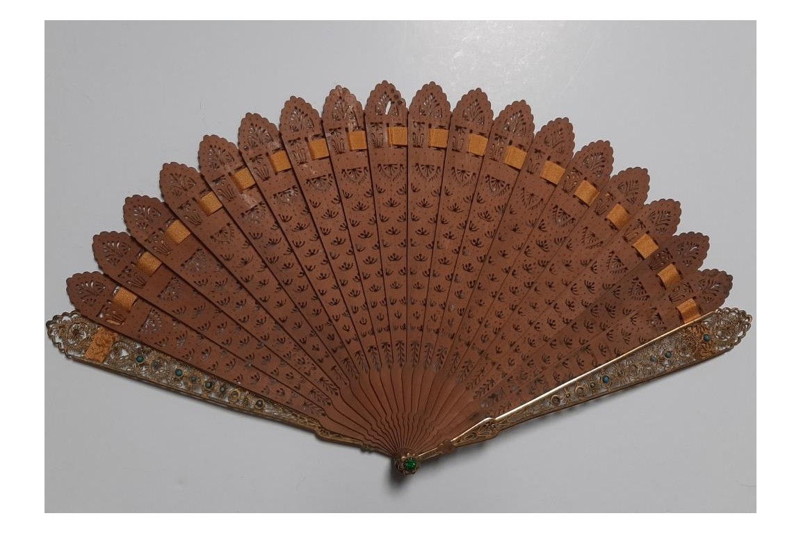 Speckled. Fan circa 1820