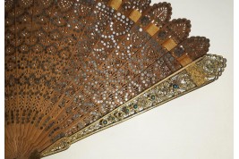 Speckled. Fan circa 1820