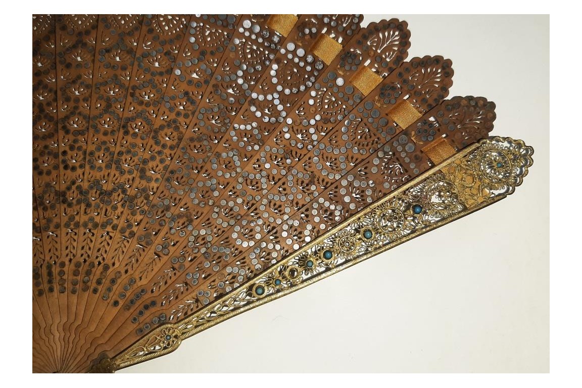 Speckled. Fan circa 1820