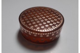 Gold dots and blond tortoiseshell. 19th century snuffbox