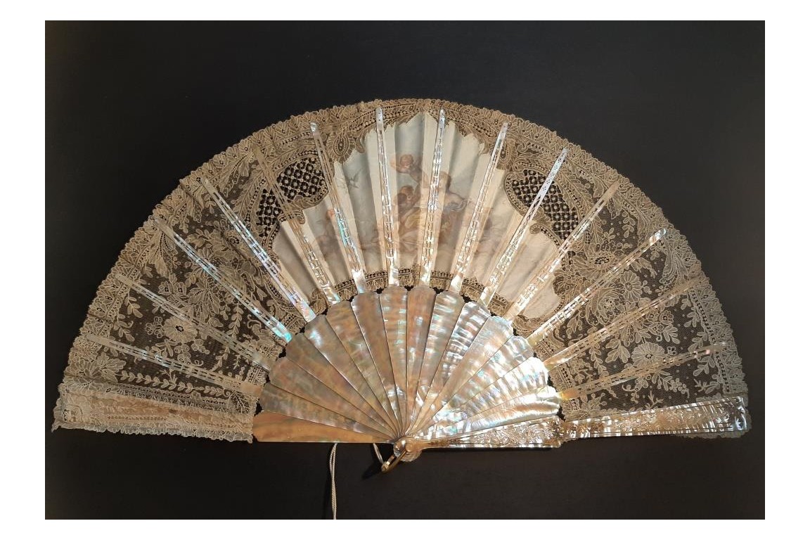 Venus pointing the way to love, fan circa 1860