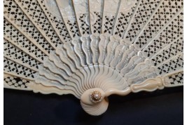 Shyness in love, fan by Edouard Lièvre, circa 1860-70