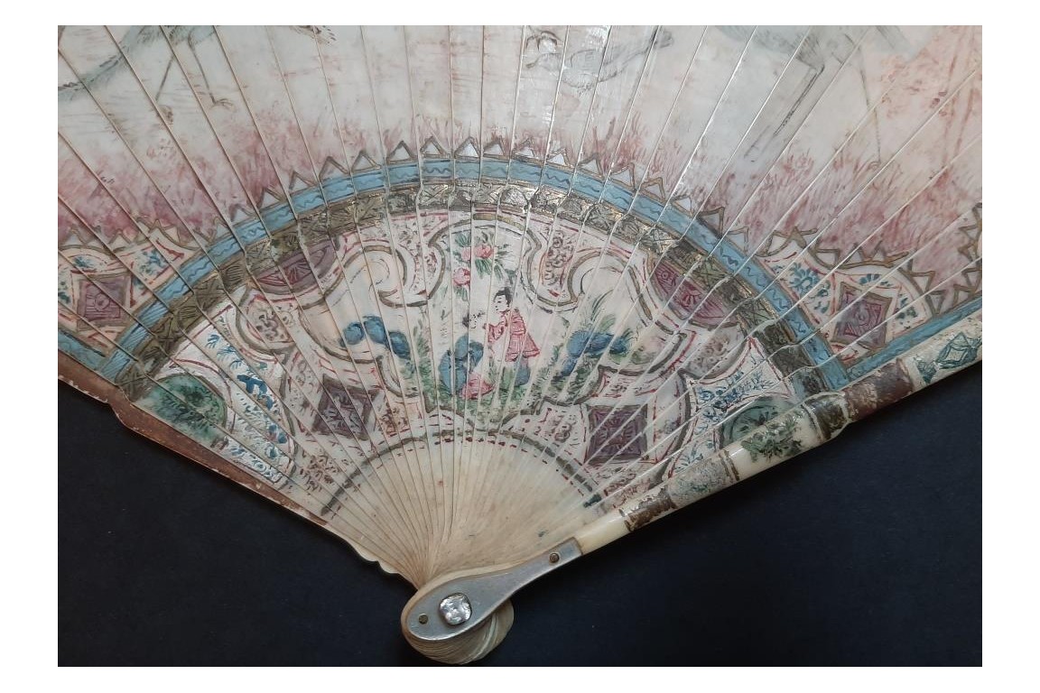 Wonderful birds, fan circa 1690