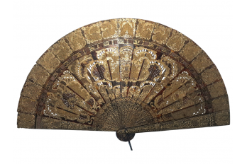 Golden tortoiseshell, fan circa 1900