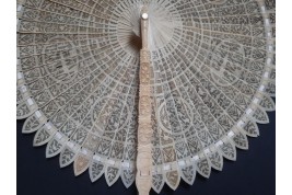 Master piece of China, cockade fan, circa 1790-1800