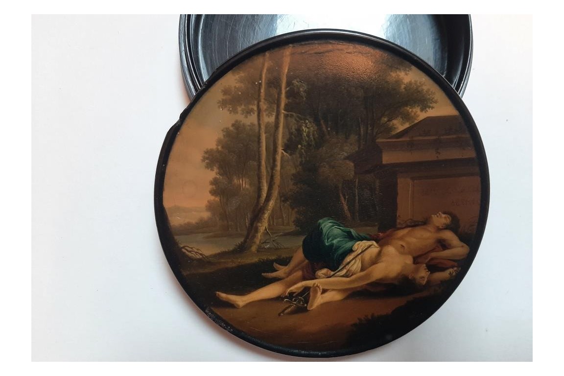 Pyramus and Thisbe, 19th century snuffbox