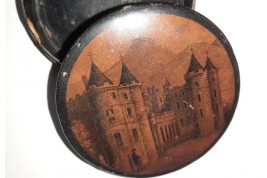 The Scottish exile of Henry V at Holyrood Castle, snuffbox circa 1830