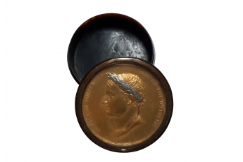 Napoleon, Emperor of the French and King of Italy. Early 19th century snuffbox