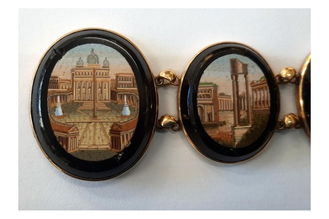 Souvenir of the Grand Tour, micro-mosaic bracelet, early 19th century