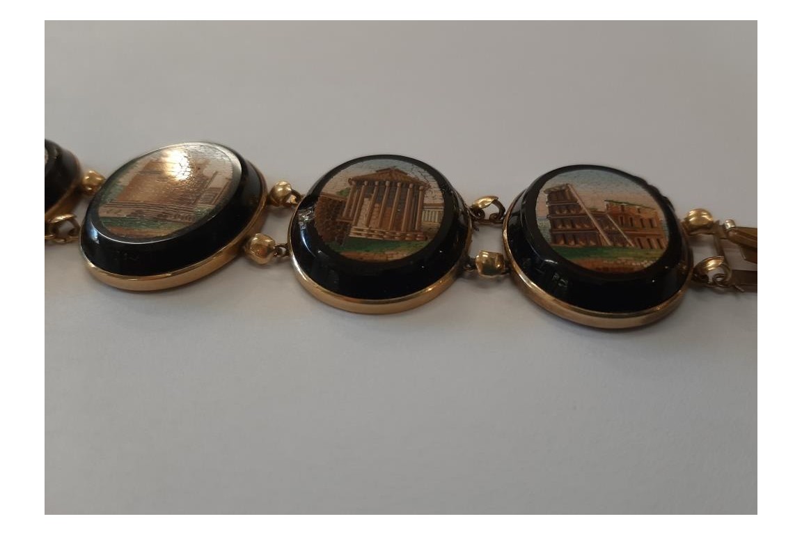 Souvenir of the Grand Tour, micro-mosaic bracelet, early 19th century